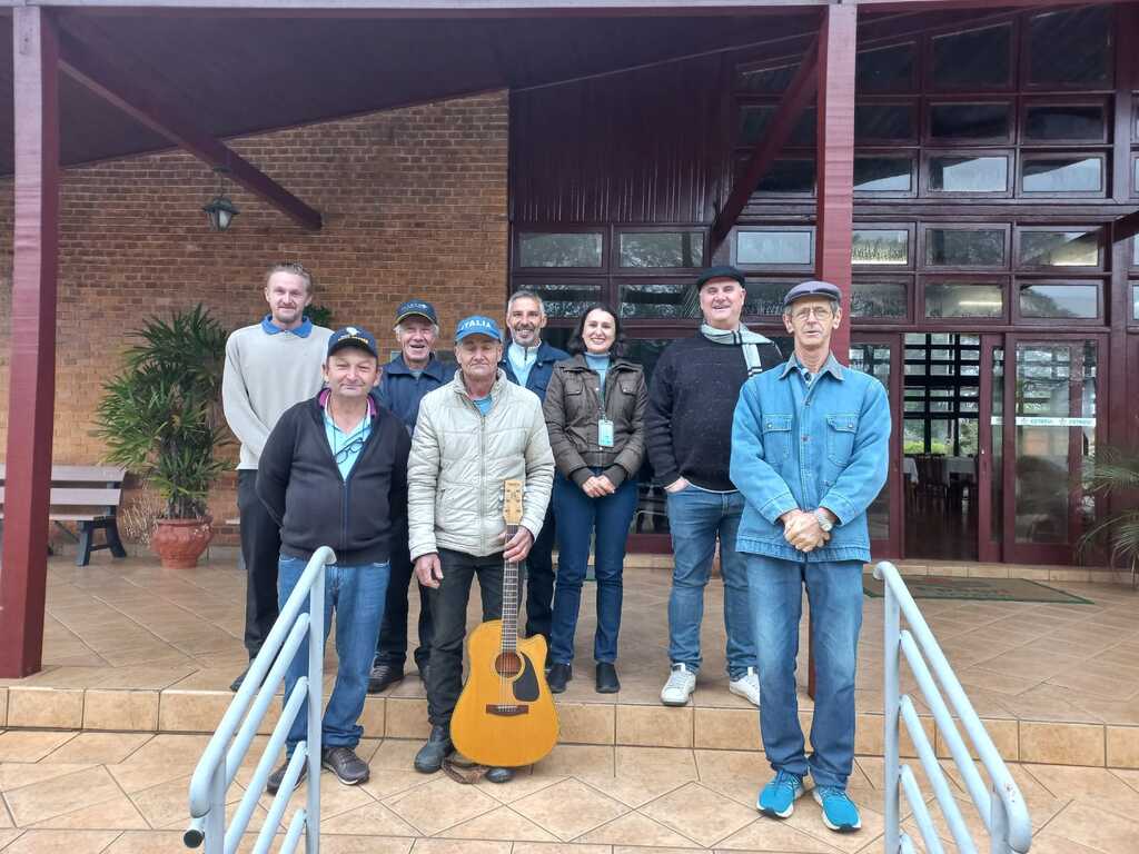 JORNADA ENRIQUECEDORA: AGRICULTORES PARTICIPAM DO VIII SEMINÁRIO CATARINENSE DA UVA, VINHO E SUCO EM PINHEIRO PRETO