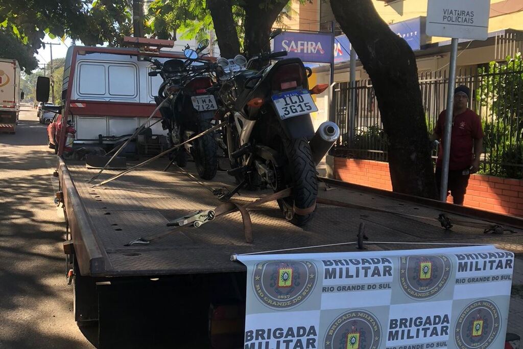 Foto: Brigada Militar - Motocicletas foram recolhidas ao guincho e serão devolvidas aos proprietários