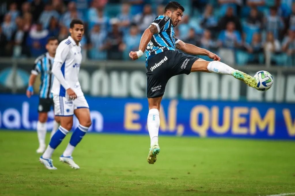 Everton salva o Grêmio e vira maior artilheiro da Arena - Grêmio