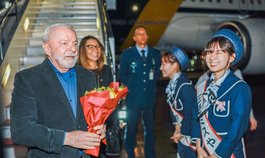 Lula chega ao Japão para a cúpula do G7