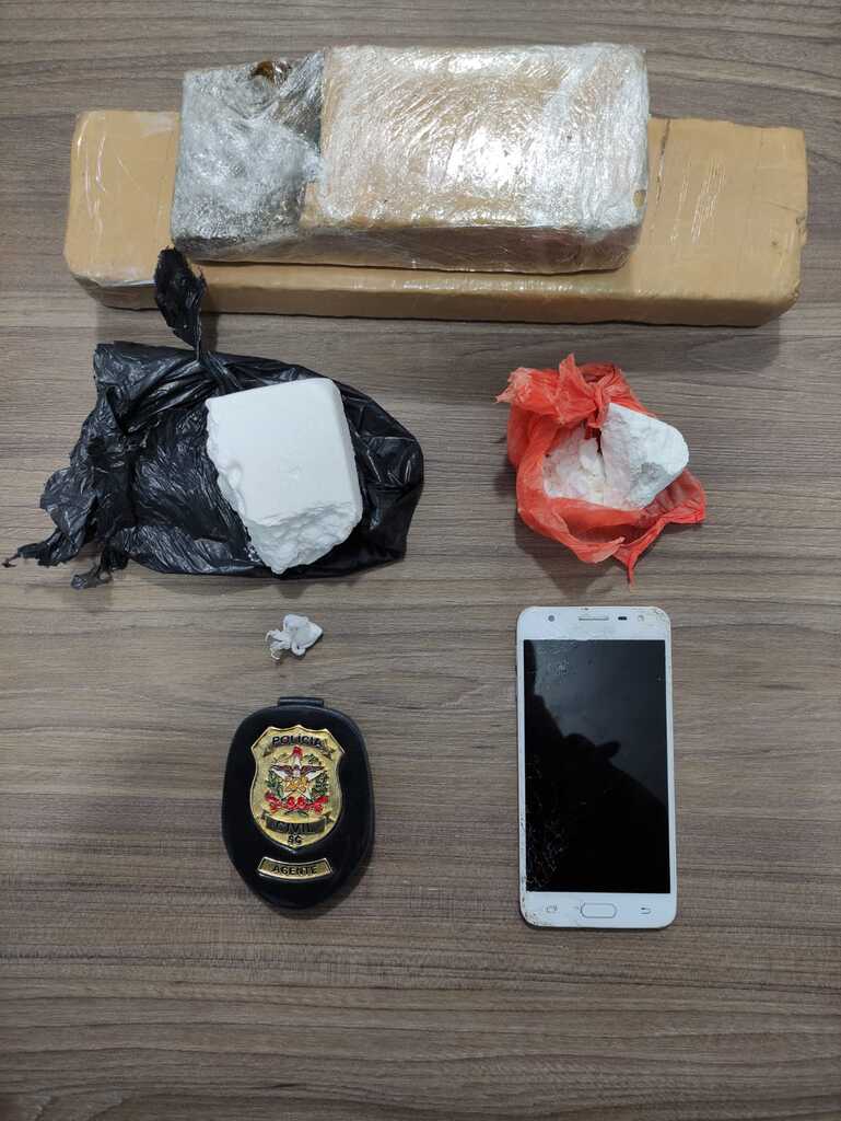 POLÍCIA CIVIL PRENDE HOMEM EM FLAGRANTE POR TRÁFICO DE DROGAS, ASSOCIAÇÃO PARA O TRÁFICO E DESOBEDIÊNCIA