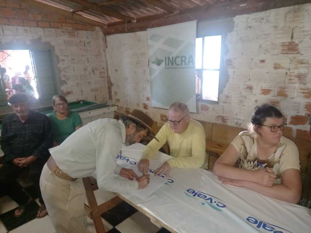 Bruno Brites - DP - Incra/RS já percorreu 25 municípios gaúchos na coleta de assinaturas