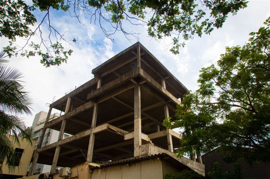 Após a venda do Edifício Galeria Rio Branco, obra inacabada do novo prédio da Câmara entra em debate