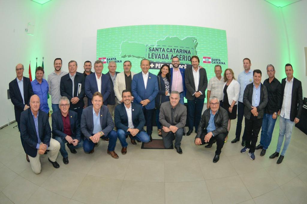 GOVERNADOR DO ESTADO VISITA A AMESC PARA LANÇAMENTO DO PROGRAMA “SC LEVADO A SÉRIO”