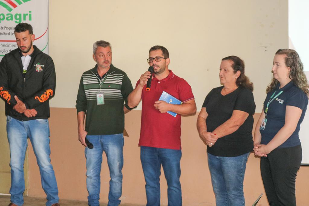 EPAGRI E SECRETARIA DE AGRICULTURA REALIZAM DIA DE CAMPO SOBRE PRODUÇÃO DE PITAYA EM PRAIA GRANDE