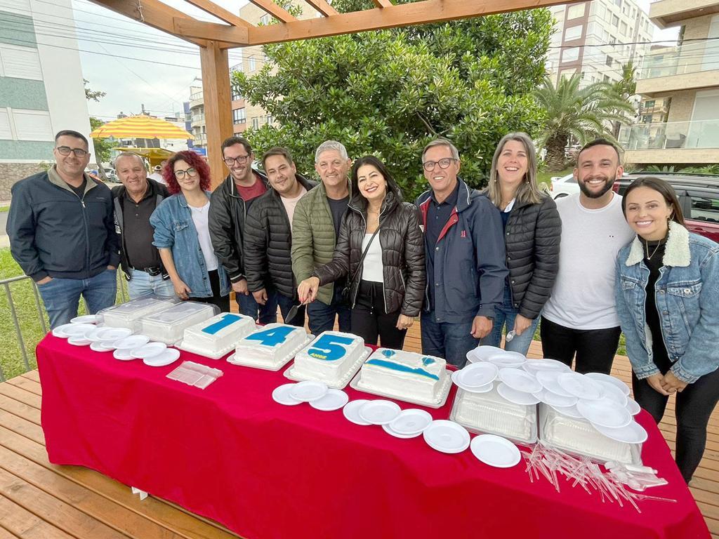 GRANDE PÚBLICO PARTICIPA DO ANIVERSÁRIO DE 145 ANOS DA CIDADE DE TORRES