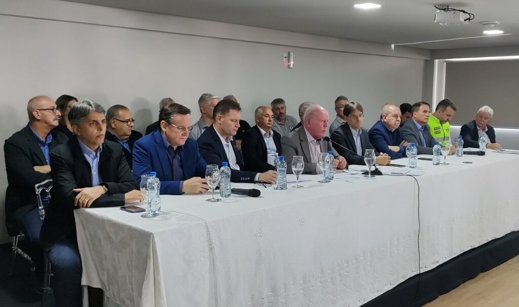 Crédito: Ascom deputado Jair Miotto - Foto: Deputado Miotto acompanhou as audiências da Bancada do Oeste em Concórdia e Caçador