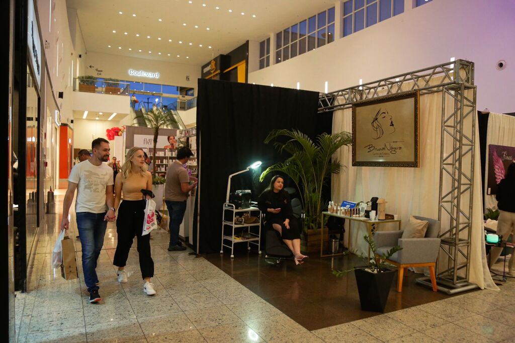 Foto: Nathália Schneider (Diário) - Expobeleza ocorre até domingo no Shopping Praça Nova