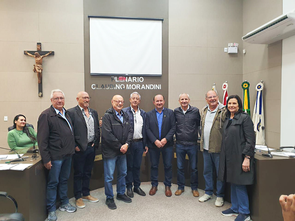  - Foto legenda: A grande reunião conjunta do PP das Regiões de JOAÇABA e CAMPOS NOVOS foi realizada no sábado, 27 de maio em Joaçaba.