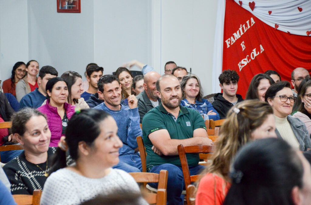 Palestra entorno da era digital é aplicada