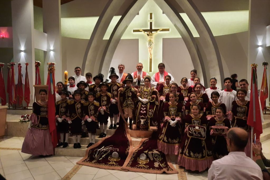 Festa do Divino Espírito Santo na Paróquia São Joaquim encanta os fiéis com programação religiosa especial