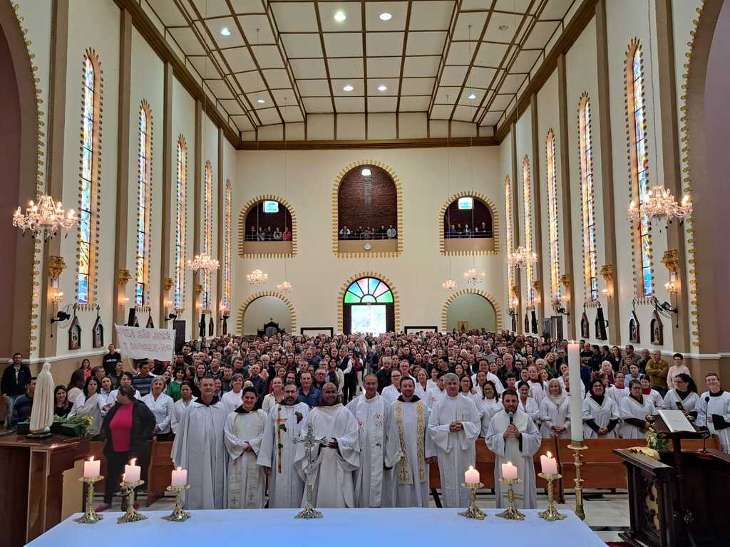 Missões Capuchinhas trouxe a comunidade católica anitense momentos de reflexão e fé