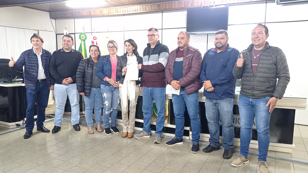  - Foto legenda: Um registro que não se apaga, homenagens e lembranças fotografadas pela imprensa impressa O TEMPO jornal de fato.