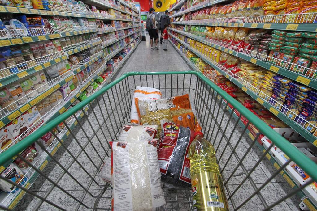 Cesto básico tem aumento nos supermercados