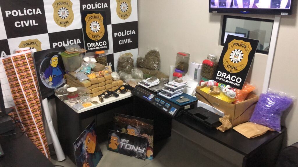 Polícia estoura centro de armazenamento de drogas em Santa Maria