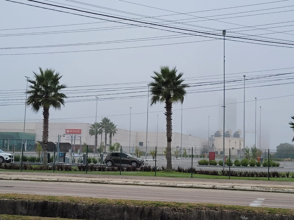 E o nevoeiro escondeu