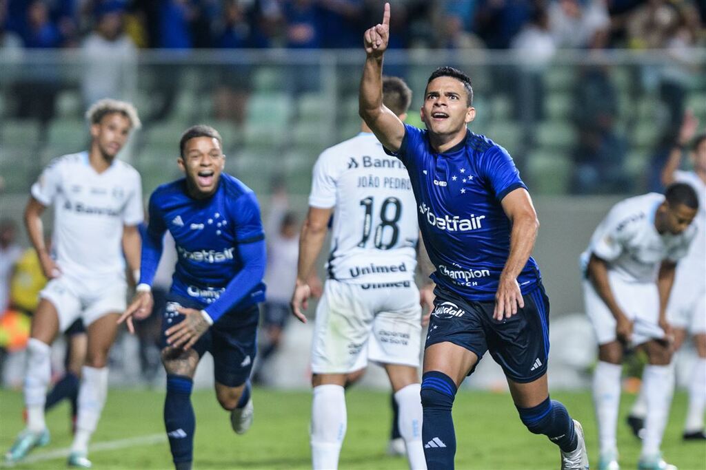 Com atuação abaixo da média, Grêmio perde para o Cruzeiro