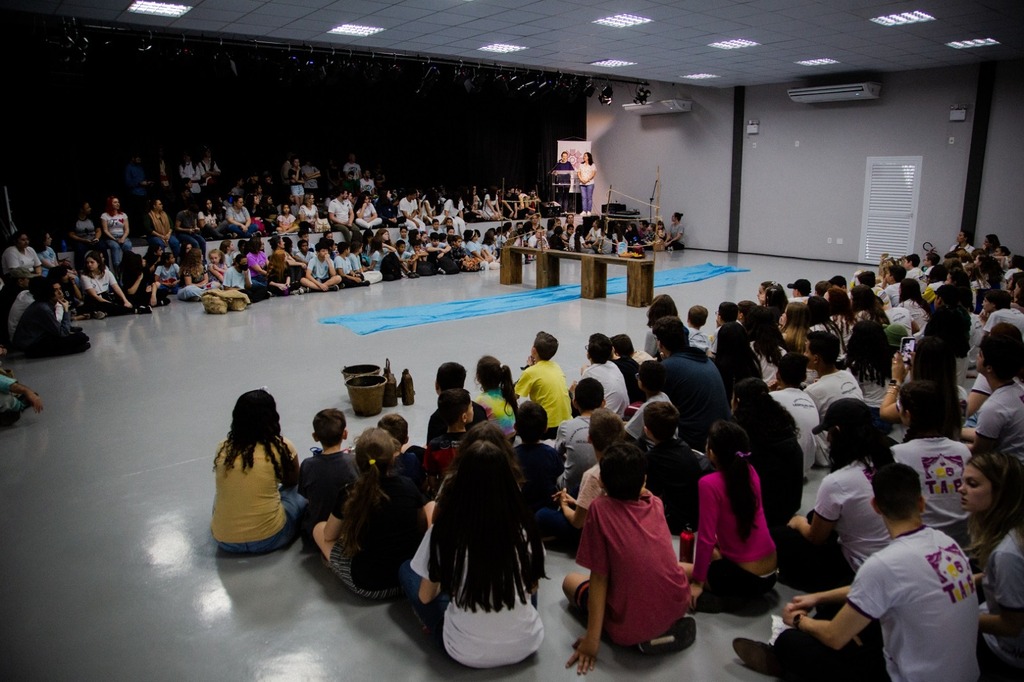 FIC abre inscrições para o 8º Festival Estudantil de Esquetes Teatrais (FEET)