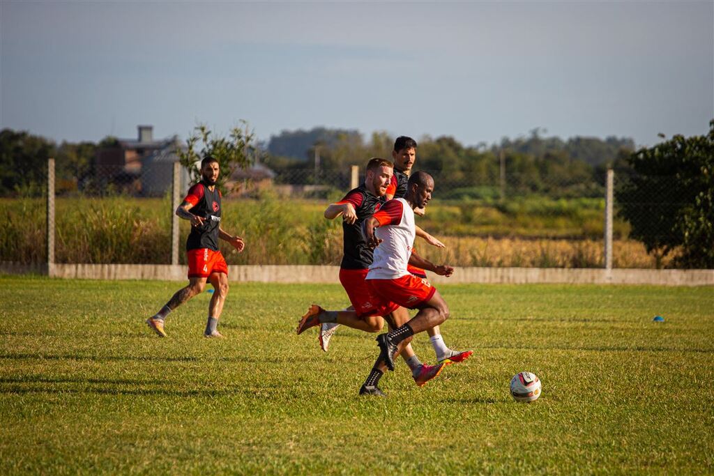 Inter-SM joga amistoso contra o União em Frederico Westphalen