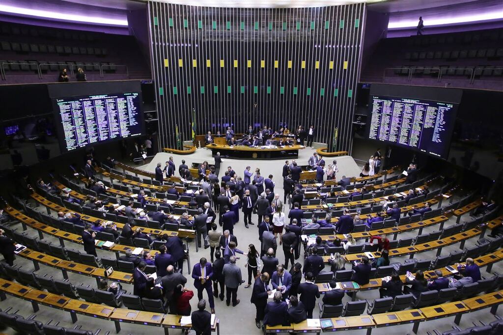 Governo faz acordo para instalação de comissões de 4 MPs