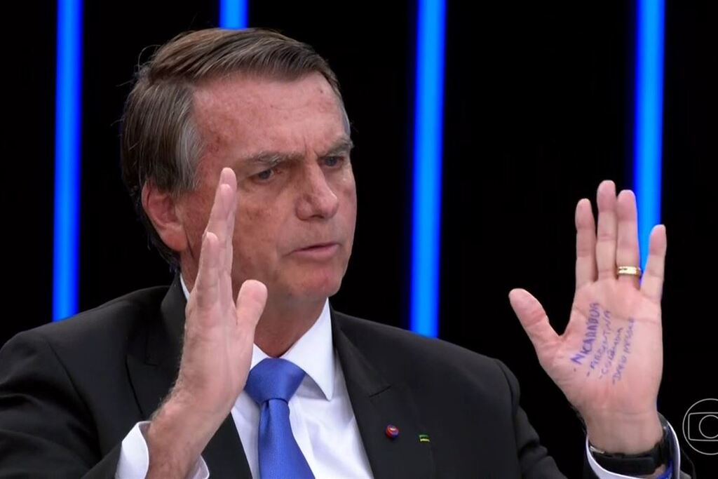 Defesa de Bolsonaro devolve terceiro kit de joias da Arábia Saudita