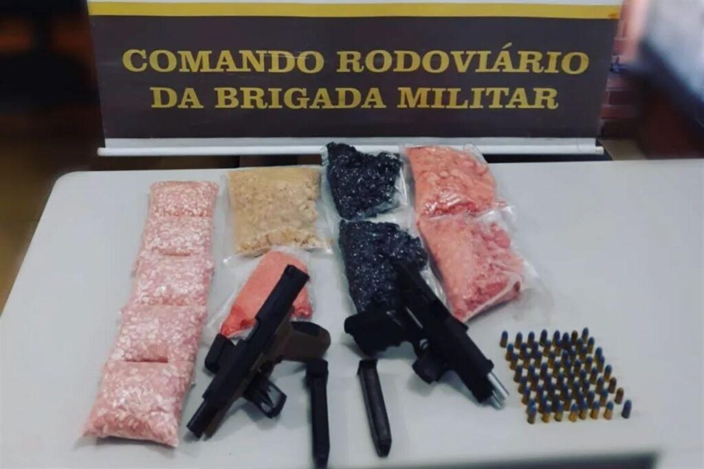 Santa-mariense é preso com drogas, armas e munições em Novo Cabrais