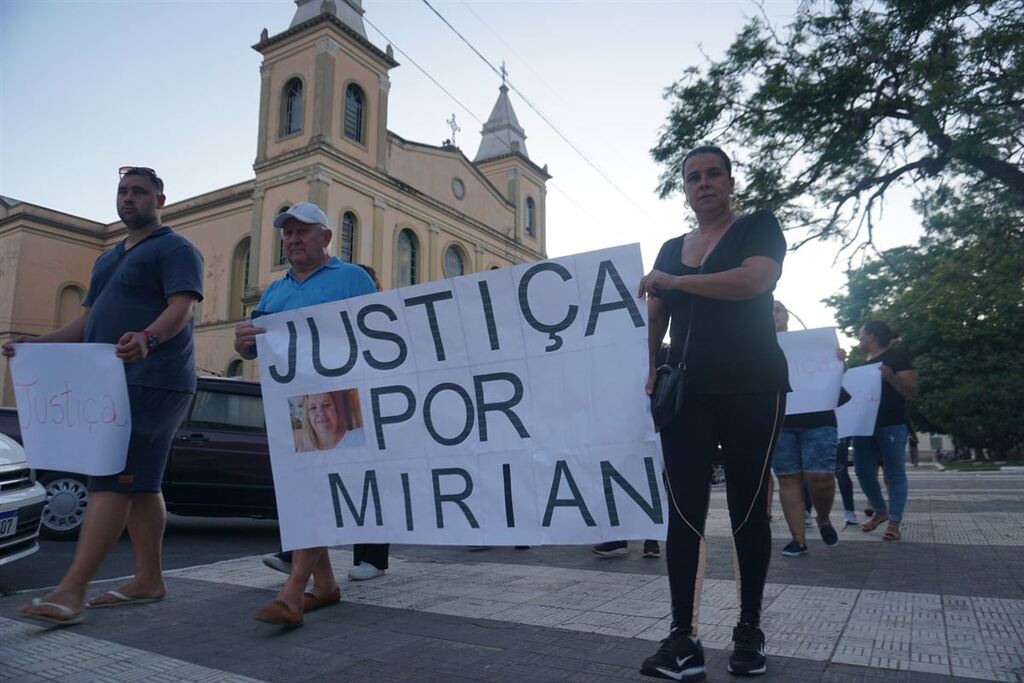 Homem que estrangulou ex-companheira até a morte em São Gabriel é condenado a 19 anos de prisão