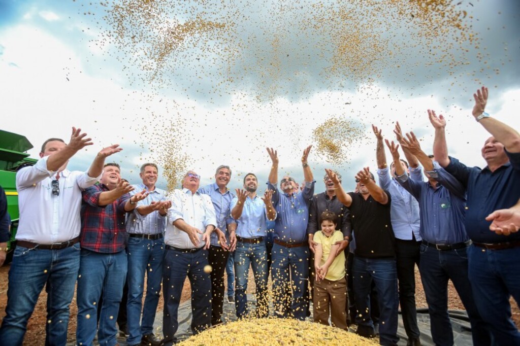 Em Tupanciretã, Eduardo Leite marca presença na abertura oficial da colheita da soja