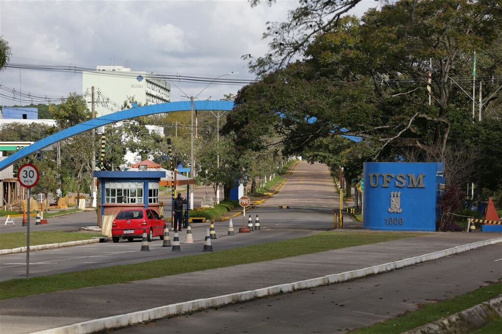 Confira horário de abertura dos portões e locais de prova do concurso público da UFSM