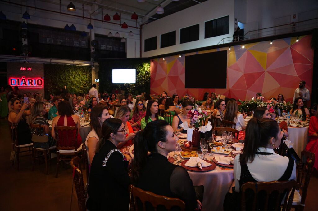 Música, jantar e bate-papo: evento Conexão Mulher reúne grande público em Santa Maria