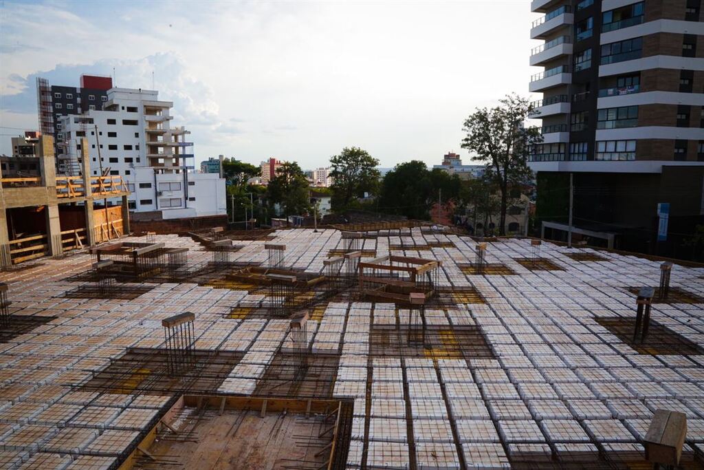 Operação de concretagem em empreendimento imobiliário de Santa Maria ocorre neste sábado