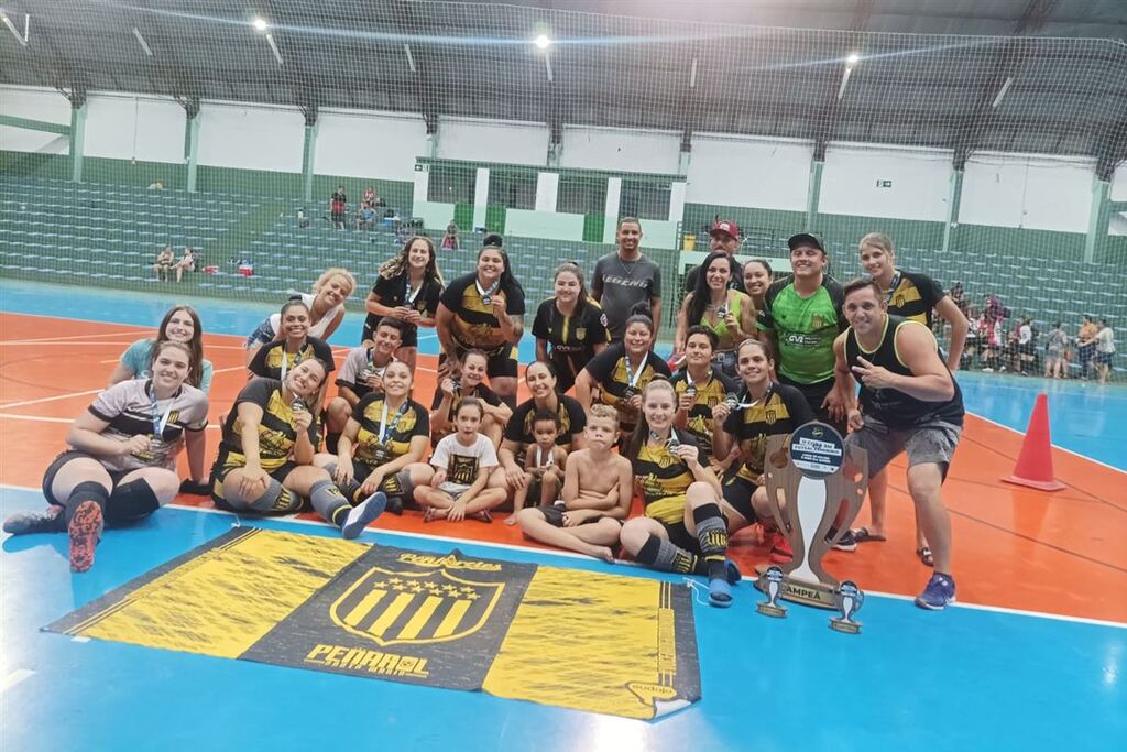 Penarol fica com o título da 2ª Copa SM de Futsal Feminino