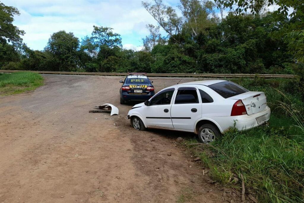 Jovem fica ferida em acidente com caminhão na BR-287 em Jaguari