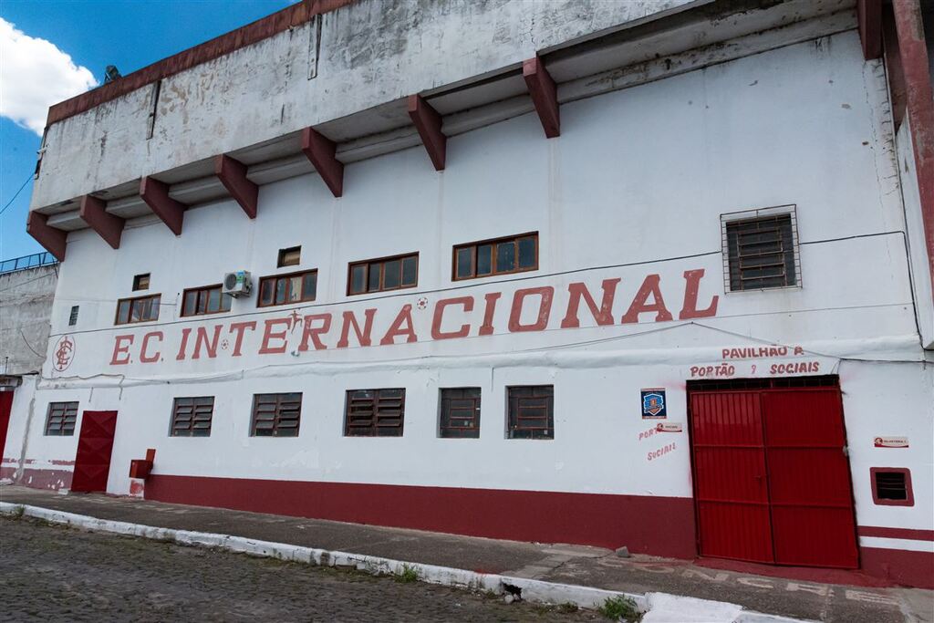 Inter-SM convoca entrevista coletiva para anunciar novo jogador