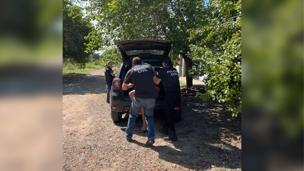 Foragido investigado por furtos é preso no Beco do Beijo