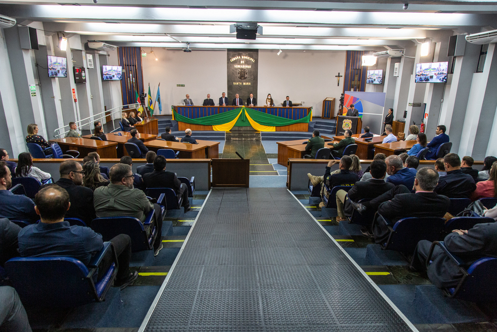 Com o fim do recesso, Câmara retoma atividades