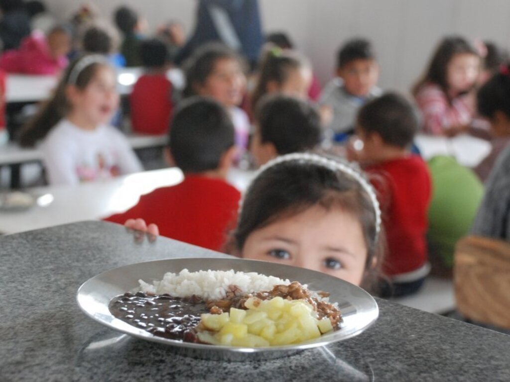 Licitação de R$ 149 mil para aquisição de alimentos para cozinhas comunitárias será aberta em março em Santa Maria