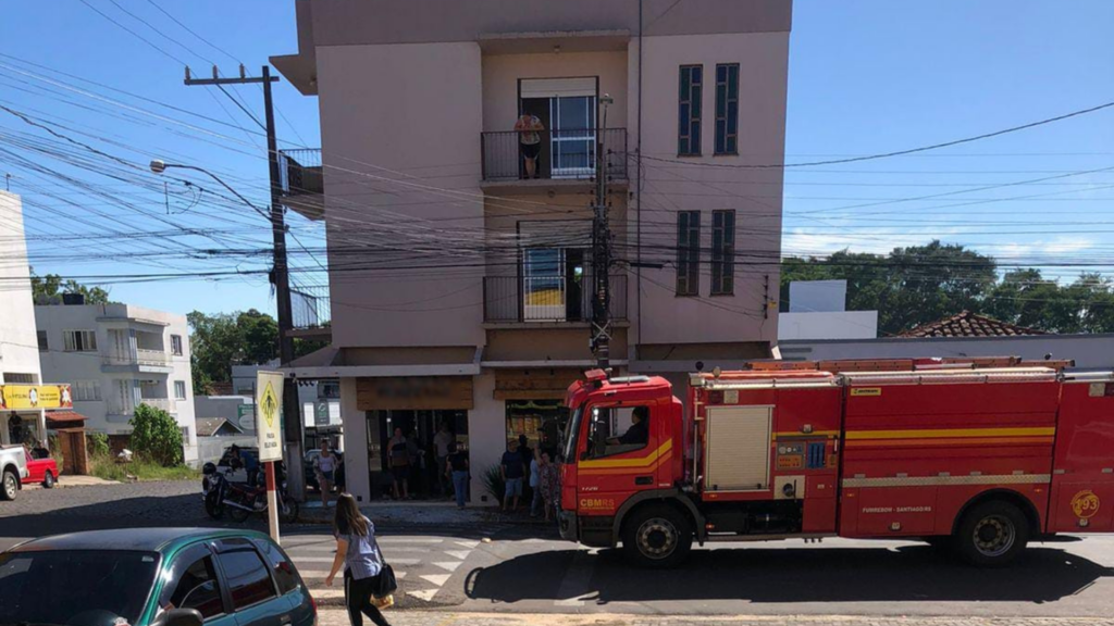 Explosão por vazamento de gás deixa três feridos em restaurante de Santiago