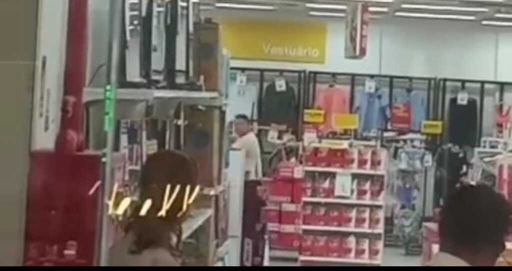 Polícia segue buscas por criminosos que assaltaram loja de shopping em Santa Maria