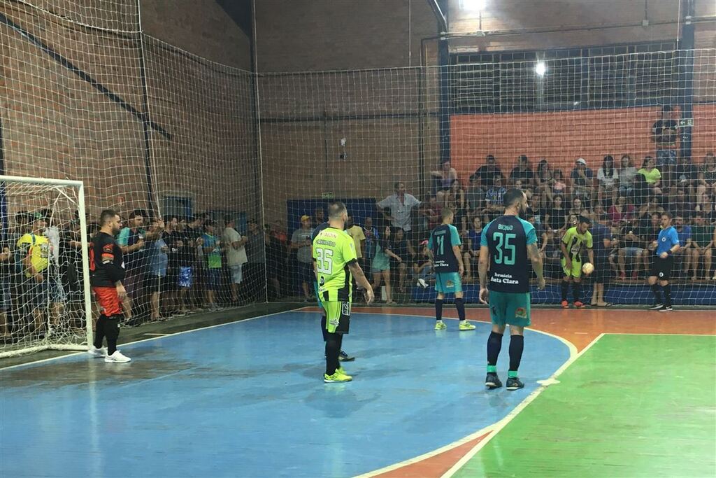 Jogo em Pinhal Grande definirá o campeão da 1ª Copa Diário de Futsal