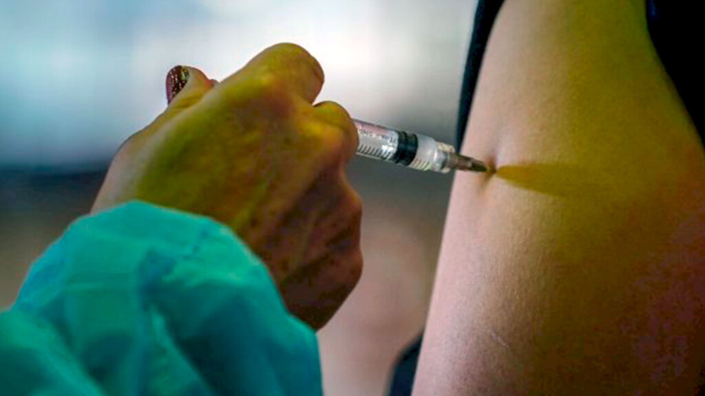 Governador volta a apelar à população para vacinação contra doenças respiratórias