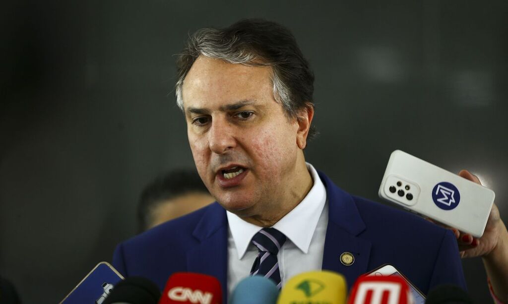 Marcelo Camargo/Agência Brasil - O ministro da Educação, Camilo Santana, durante coletiva após reunião com reitores das universidades federais do país e dos institutos federais de ensino, no Palácio do Planalto.