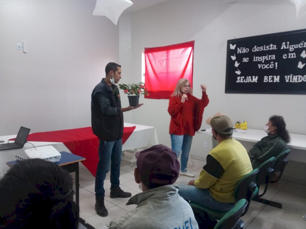 Enfrentamento à Dengue pauta palestra com pacientes do CAPS Viva Bem