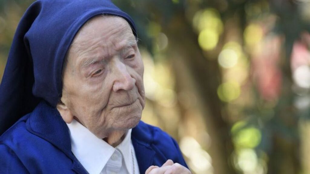 Morre a pessoa mais velha do mundo aos 118 anos; conheça a Irmã André