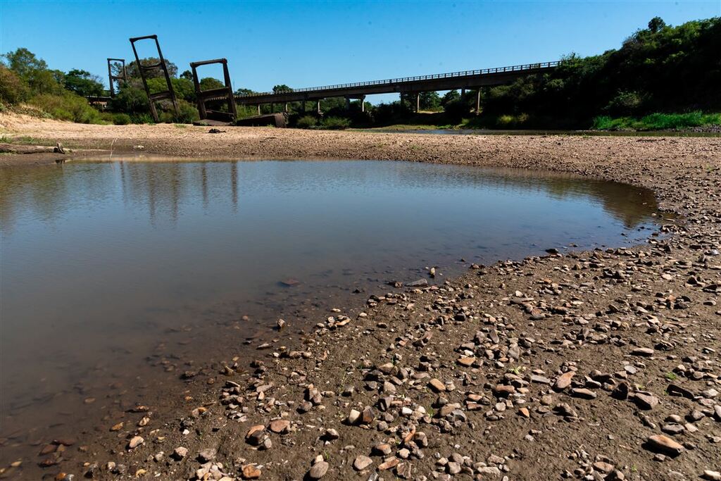 Balneário Passo do Verde sofre com baixo nível do Rio Vacacaí