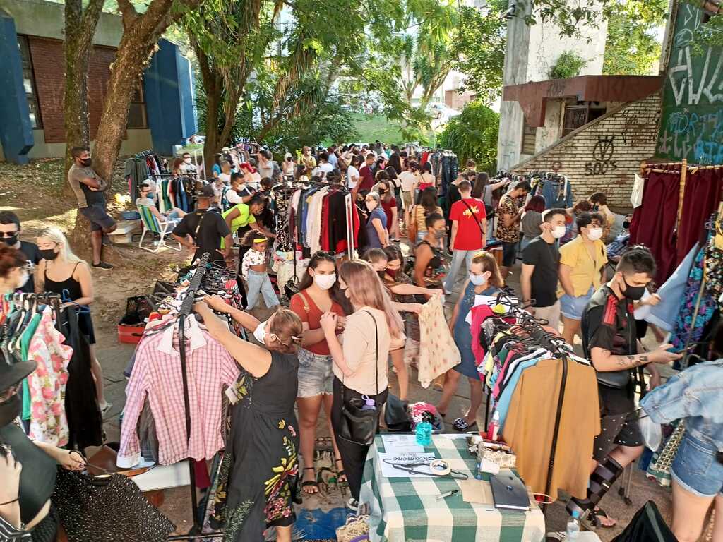 Coletivo de brechós de Santa Maria comemora um ano de atividades neste domingo