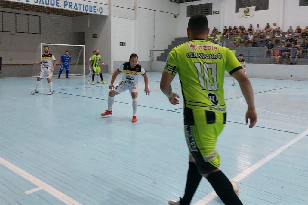 Jogo em Pinhal Grande define primeiro finalista da Copa Diário nesta sexta