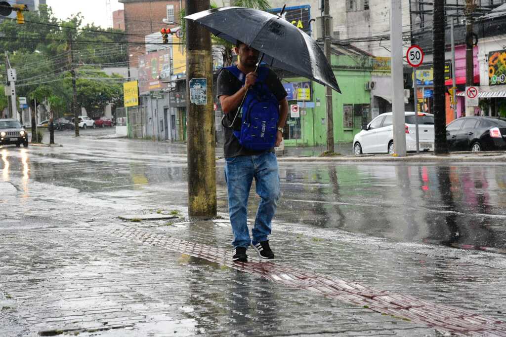 Chuva deve se estender até o fim da tarde em Santa Maria