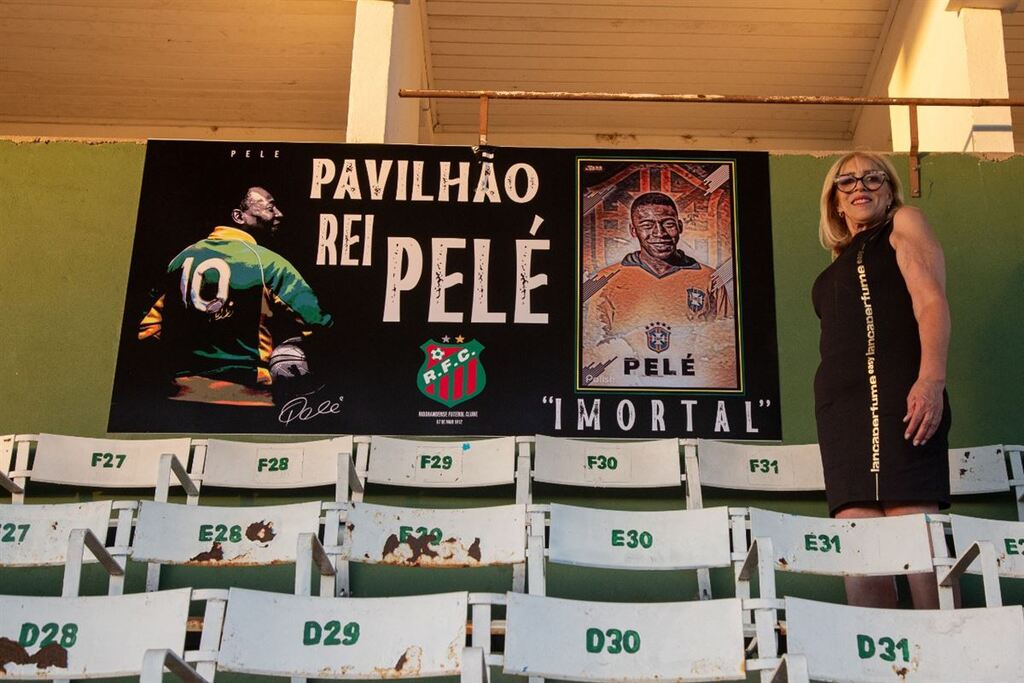 Riograndense faz homenagem para Pelé, reinaugura quadra e escolhe patrono