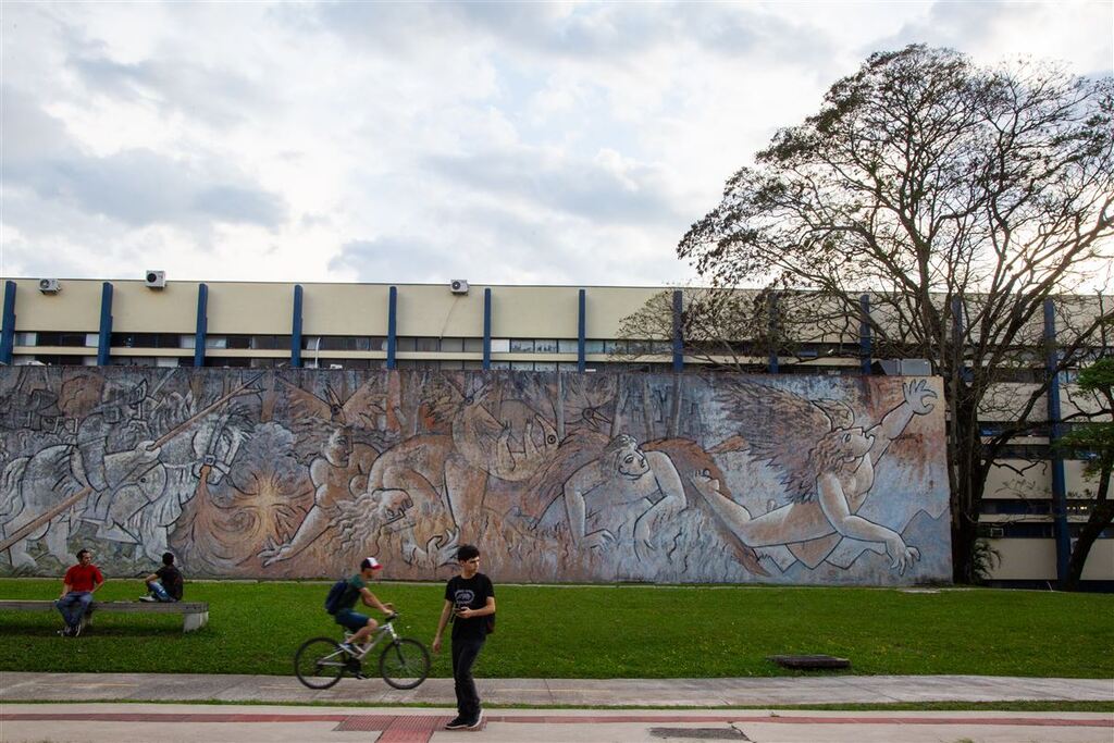 Concurso público da UFSM abre 10 vagas para professor